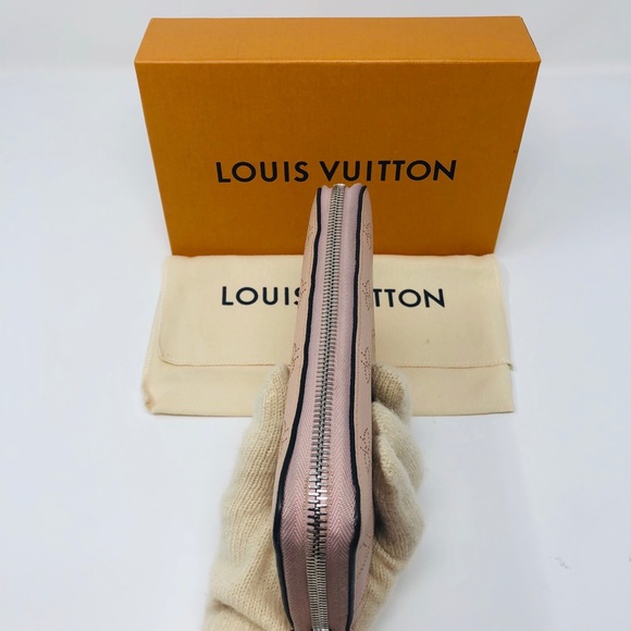 Louis Vuitton Mahina Zippy Wallet - Picture 2 of 8